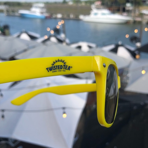 TWISTED TEA • Yellow Plastic Twisted Tea Hard Iced Tea Sunglasses UV 400 - Picture 3 of 10